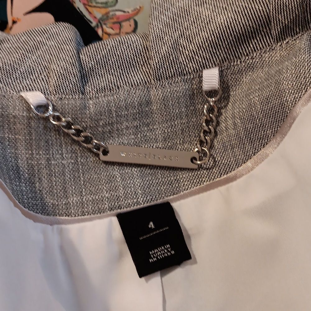 White House Black Market Two-Piece Suit. Career. Professional - Picture 9 of 12